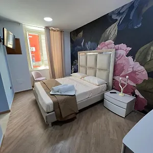  Bed & Breakfast In Piazzetta Italia