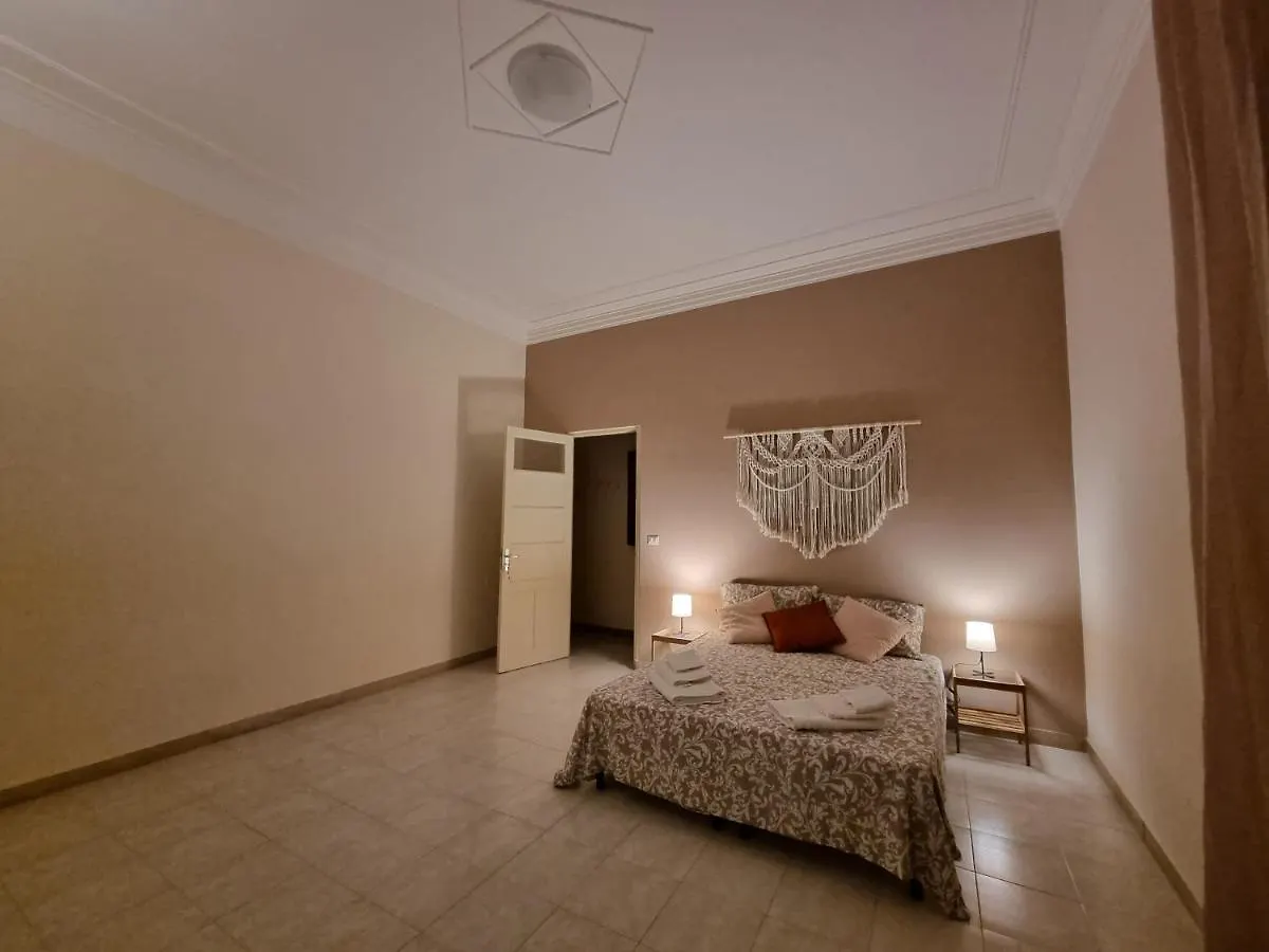 Guest house Etna Ocean Rooms Catania Italy